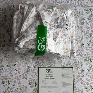 New Cal King Flat sheet and 2 pillow cases 100% cotton